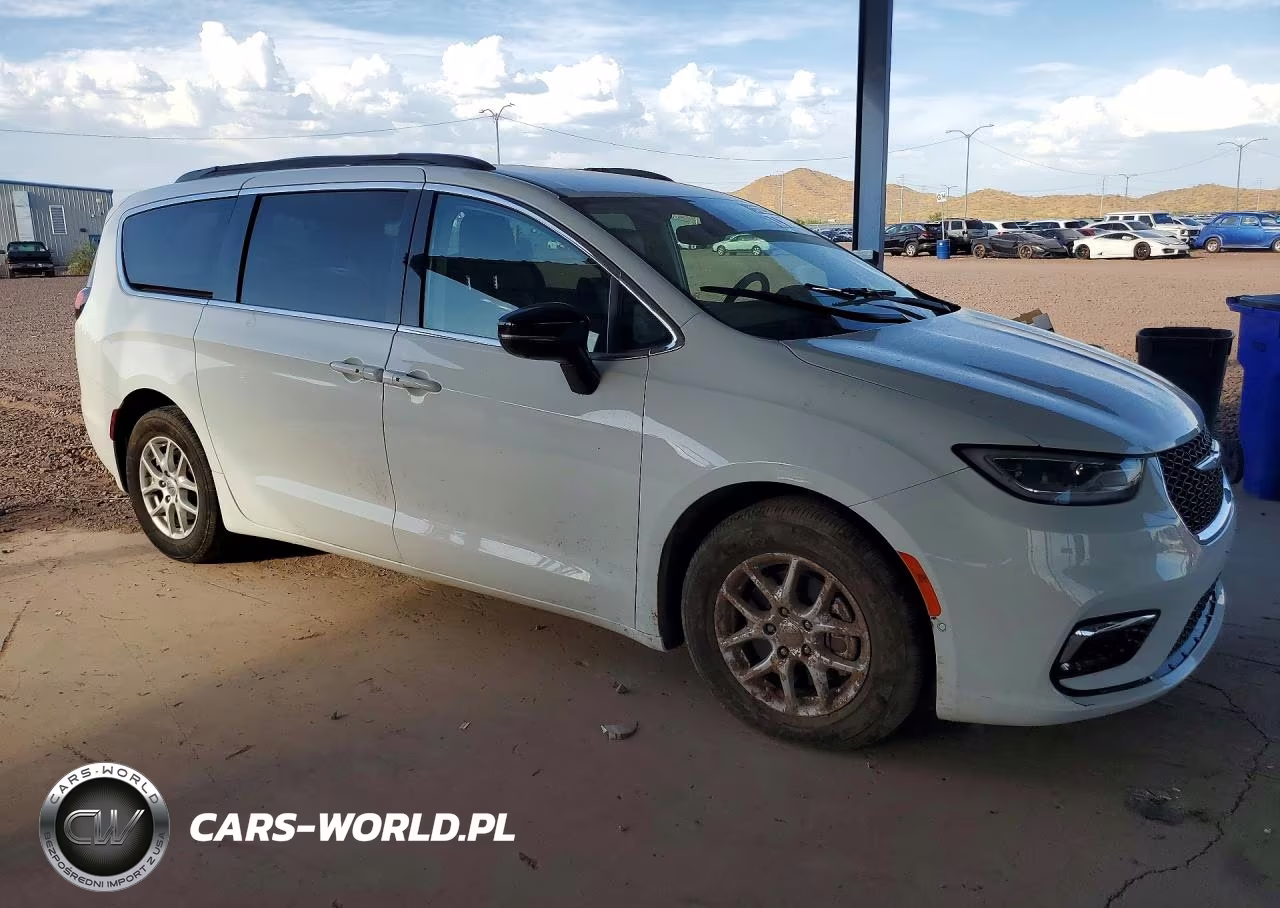 2024 Chrysler Pacifica Touring L VIN:2C4RC1BG4RR114567 - 4