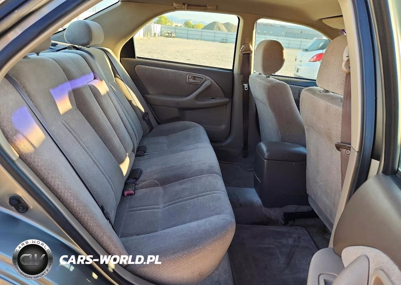 2000 Toyota Camry Le VIN:JT2BG22K0Y0528575 - 10
