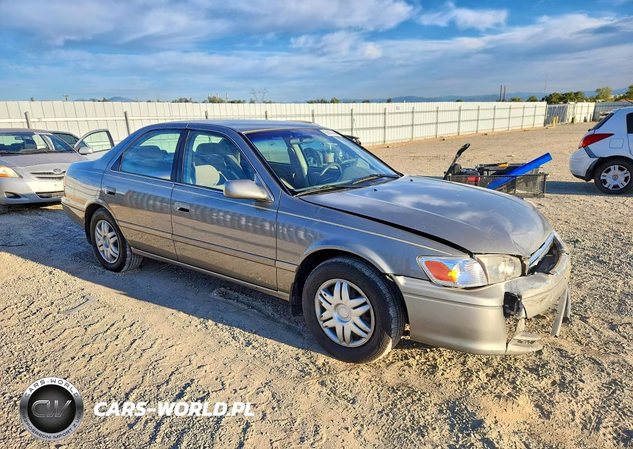 2000 Toyota Camry Le VIN:JT2BG22K0Y0528575 - 4