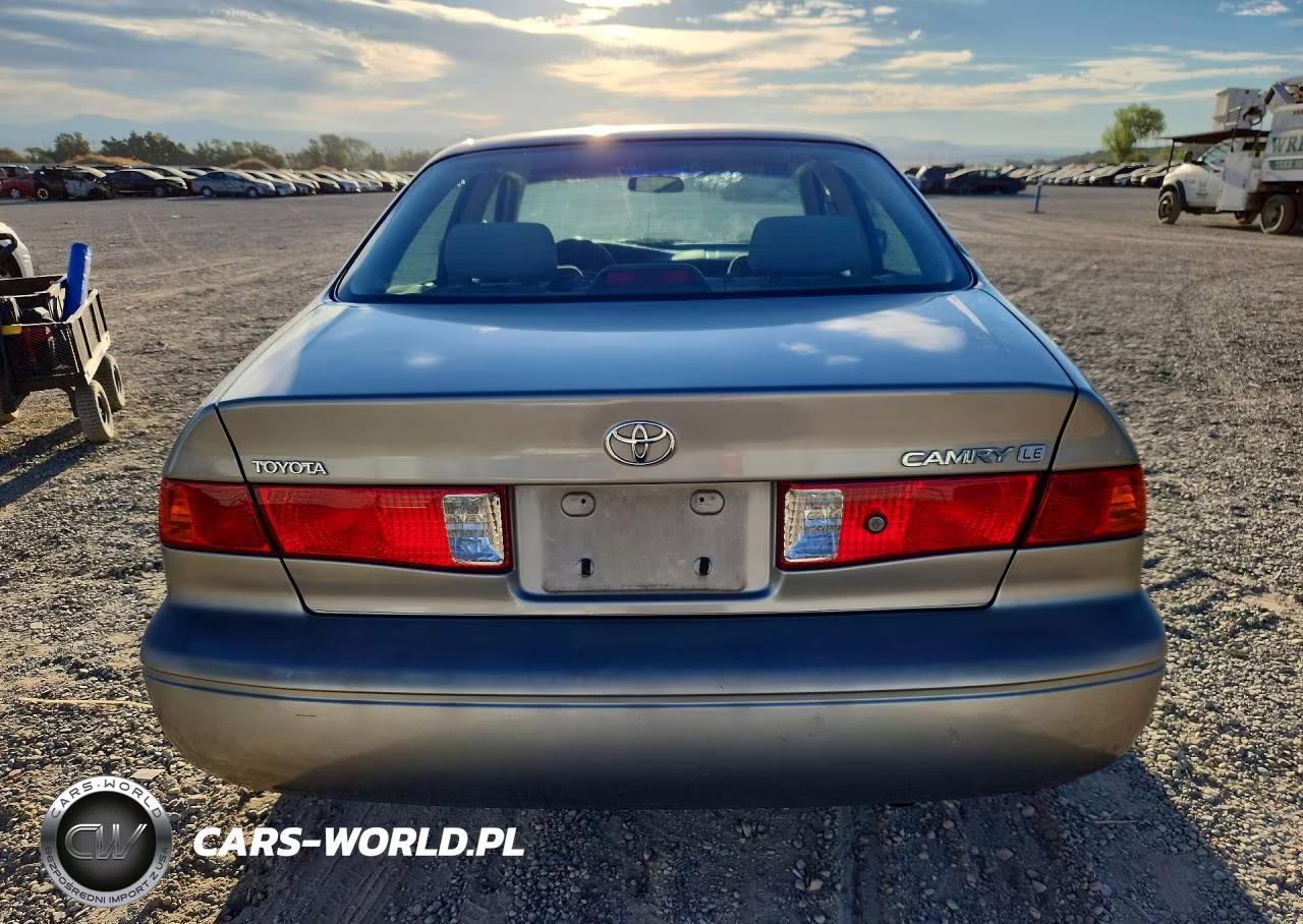 2000 Toyota Camry Le VIN:JT2BG22K0Y0528575 - 6