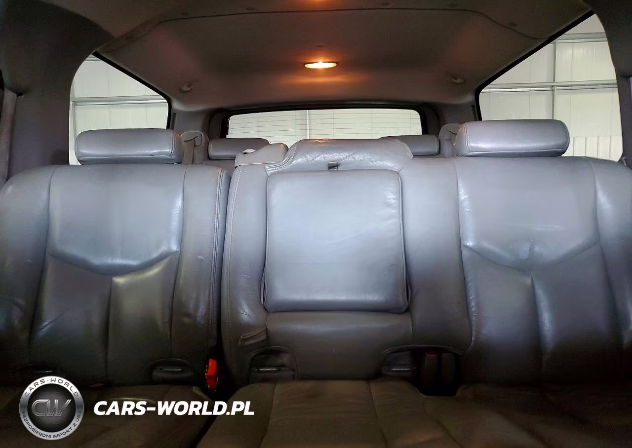 2004 Chevrolet Suburban K1500 VIN:1GNFK16Z74J197014 - 10
