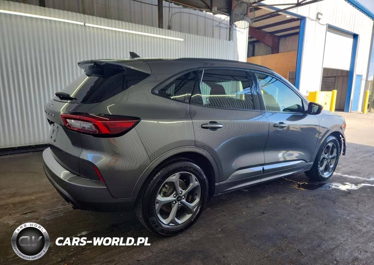 2023 Ford Escape St Line VIN:1FMCU0MNXPUA00609 - 3