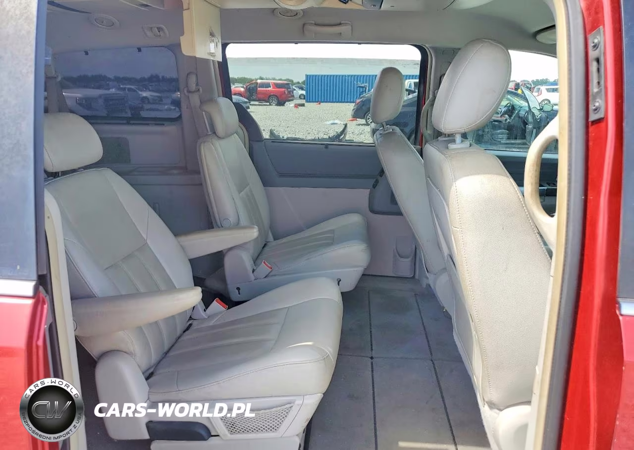 2008 Chrysler Town & Country Touring VIN:2A8HR54P78R738143 - 11