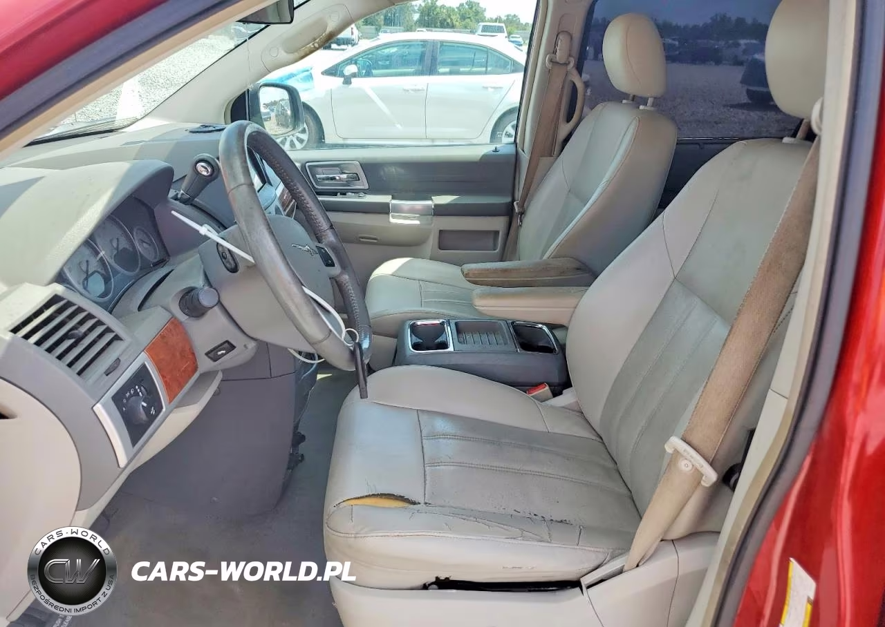 2008 Chrysler Town & Country Touring VIN:2A8HR54P78R738143 - 7