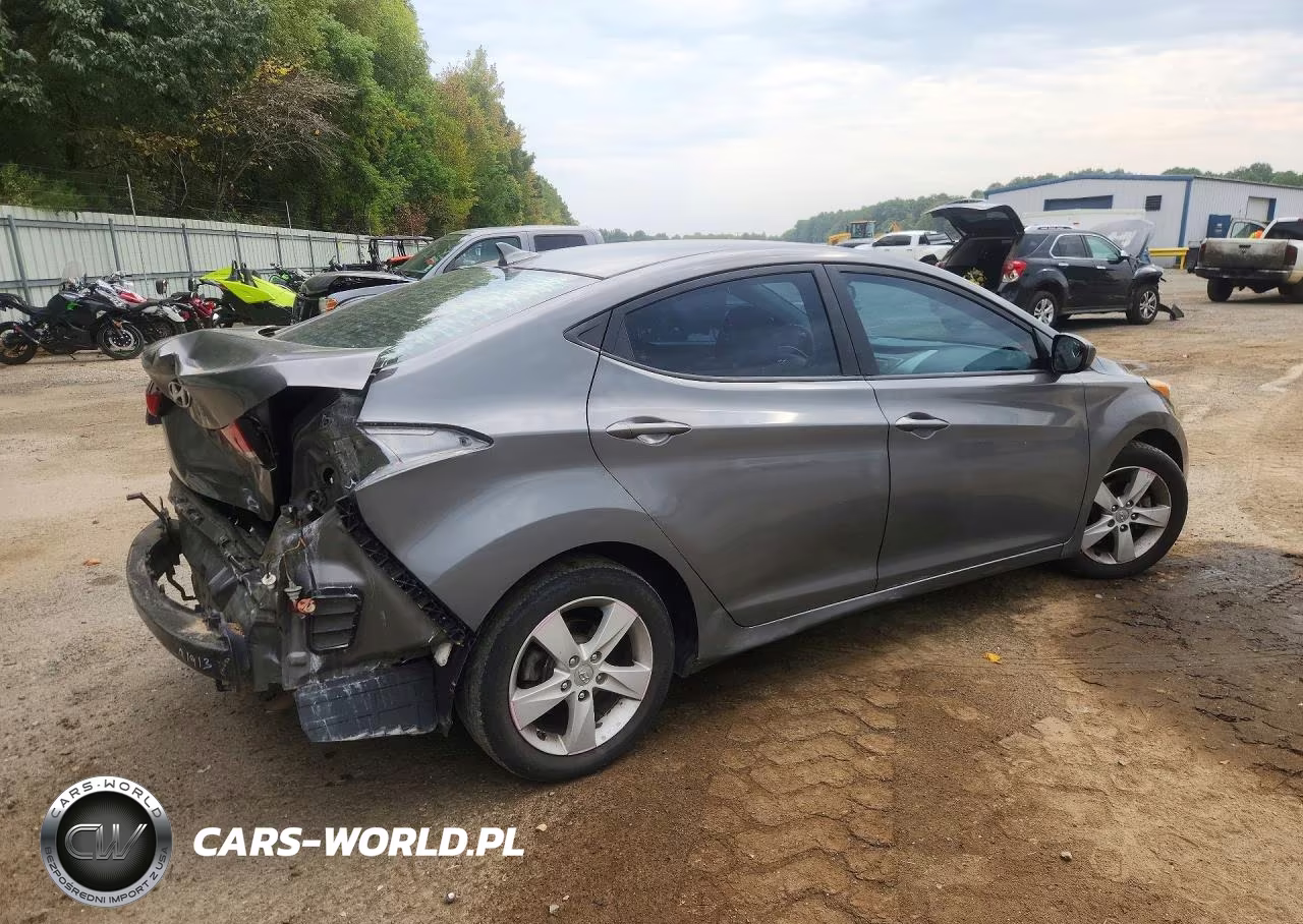2013 Hyundai Elantra Gls VIN:5NPDH4AE1DH425554 - 3