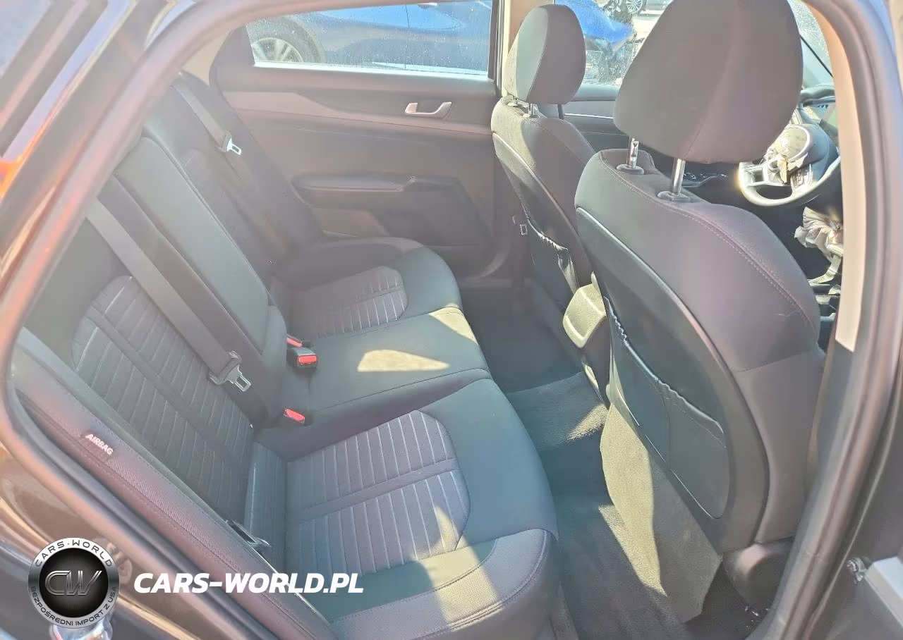 2025 Kia K5 Lxs VIN:KNAG24J75S5316315 - 10