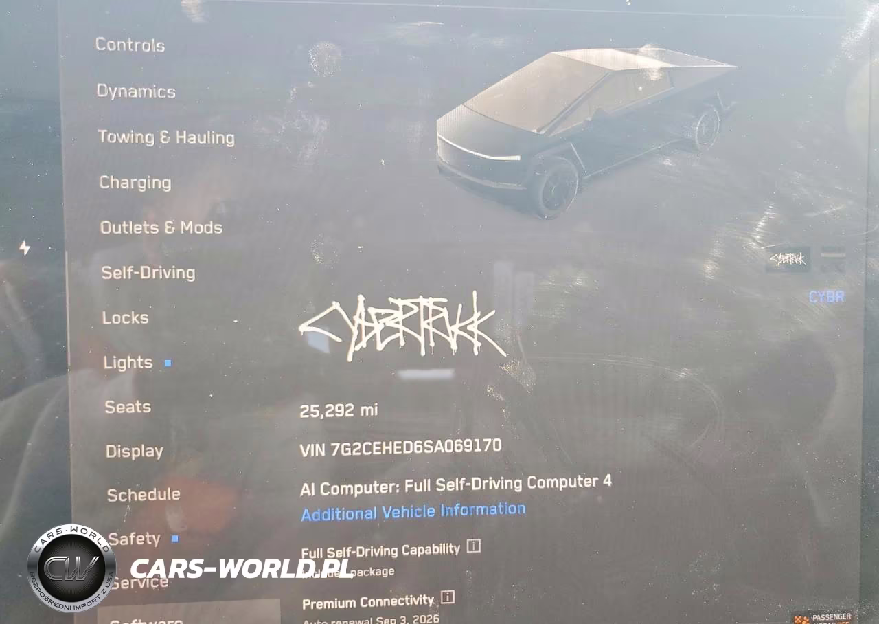 2025 Tesla Cybertruck VIN:7G2CEHED6SA069170 - 9