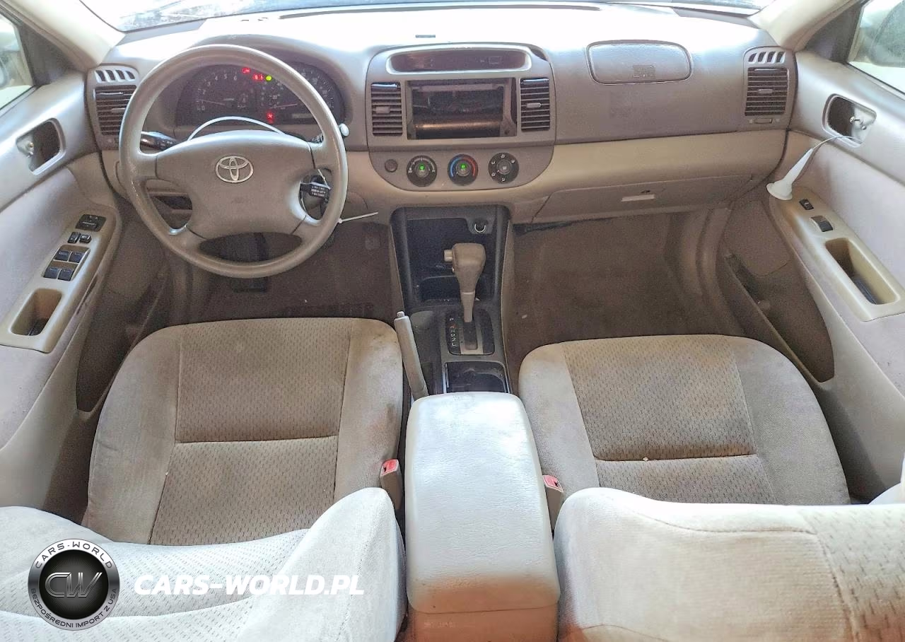 2004 Toyota Camry Le VIN:4T1BE32K64U372432 - 8