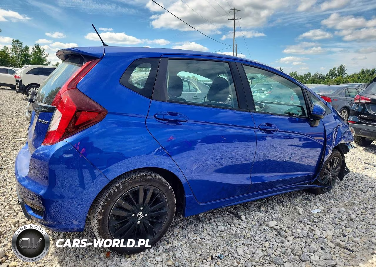 2018 Honda Fit Sport VIN:3HGGK5G6XJM706179 - 3