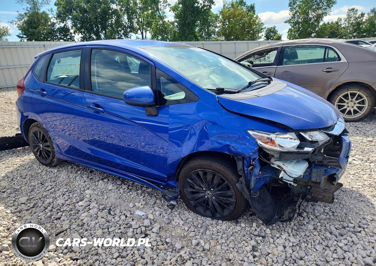 2018 Honda Fit Sport VIN:3HGGK5G6XJM706179 - 4