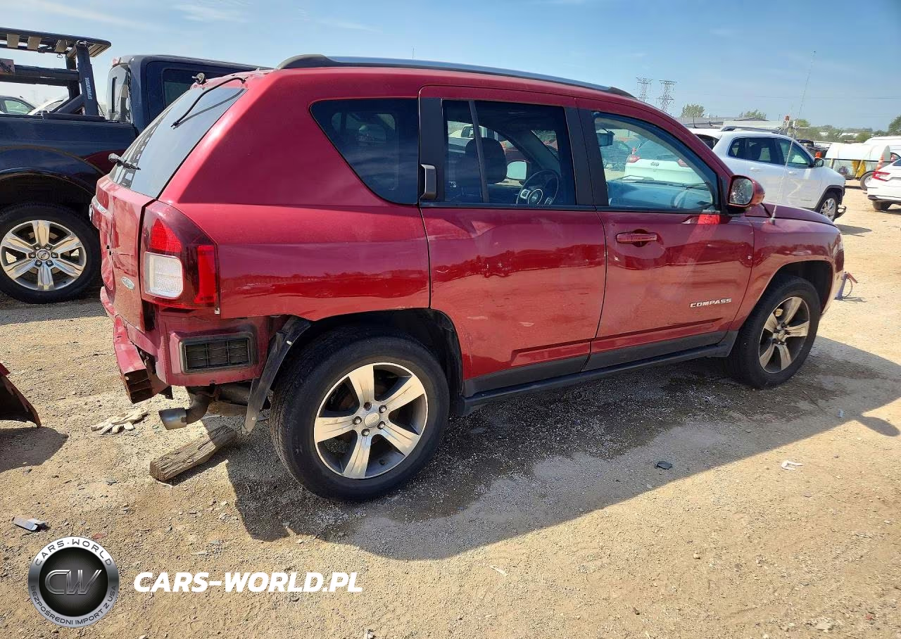 2016 Jeep Compass Latitude VIN:1C4NJCEA6GD720010 - 3