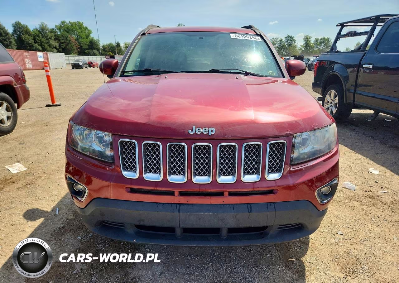 2016 Jeep Compass Latitude VIN:1C4NJCEA6GD720010 - 5