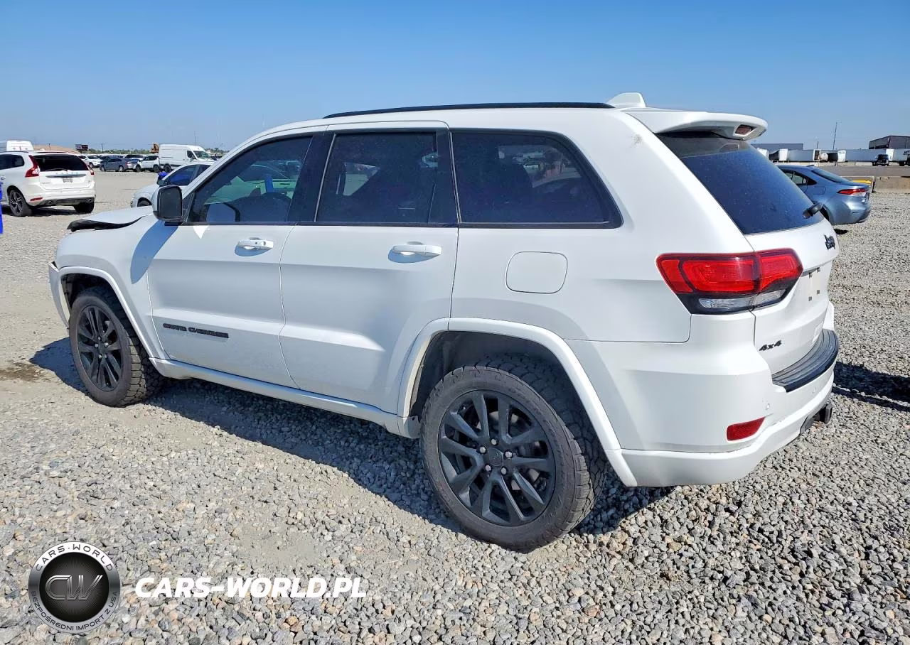 2018 Jeep Grand Cherokee Laredo VIN:1C4RJFAG8JC188401 - 2