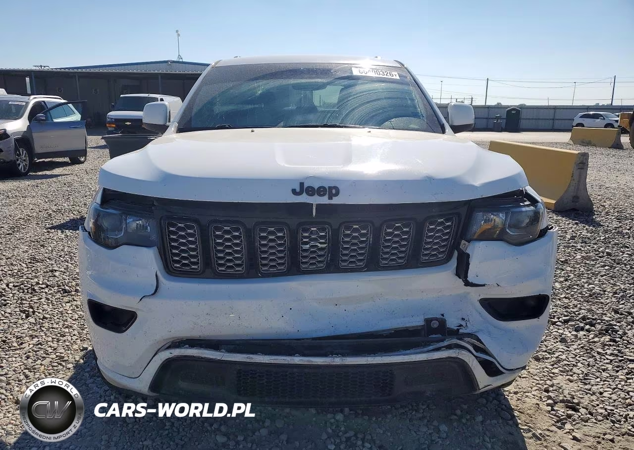 2018 Jeep Grand Cherokee Laredo VIN:1C4RJFAG8JC188401 - 5
