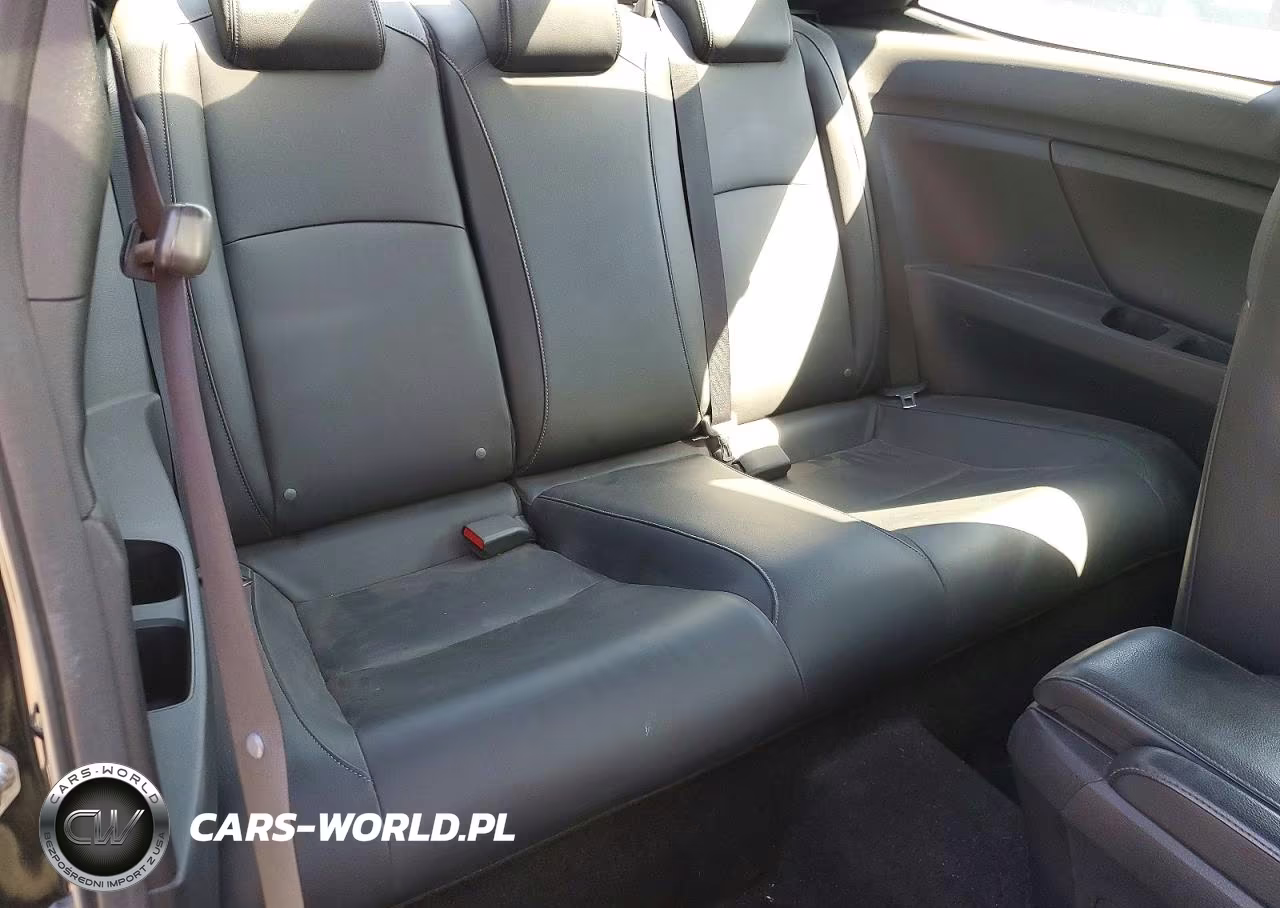 2019 Honda Civic Touring VIN:2HGFC3B90KH350789 - 10