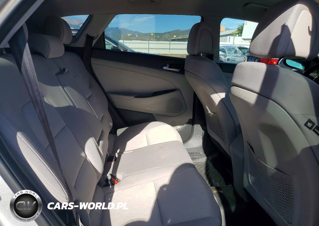 2018 Hyundai Tucson Sel VIN:KM8J3CA43JU627747 - 11