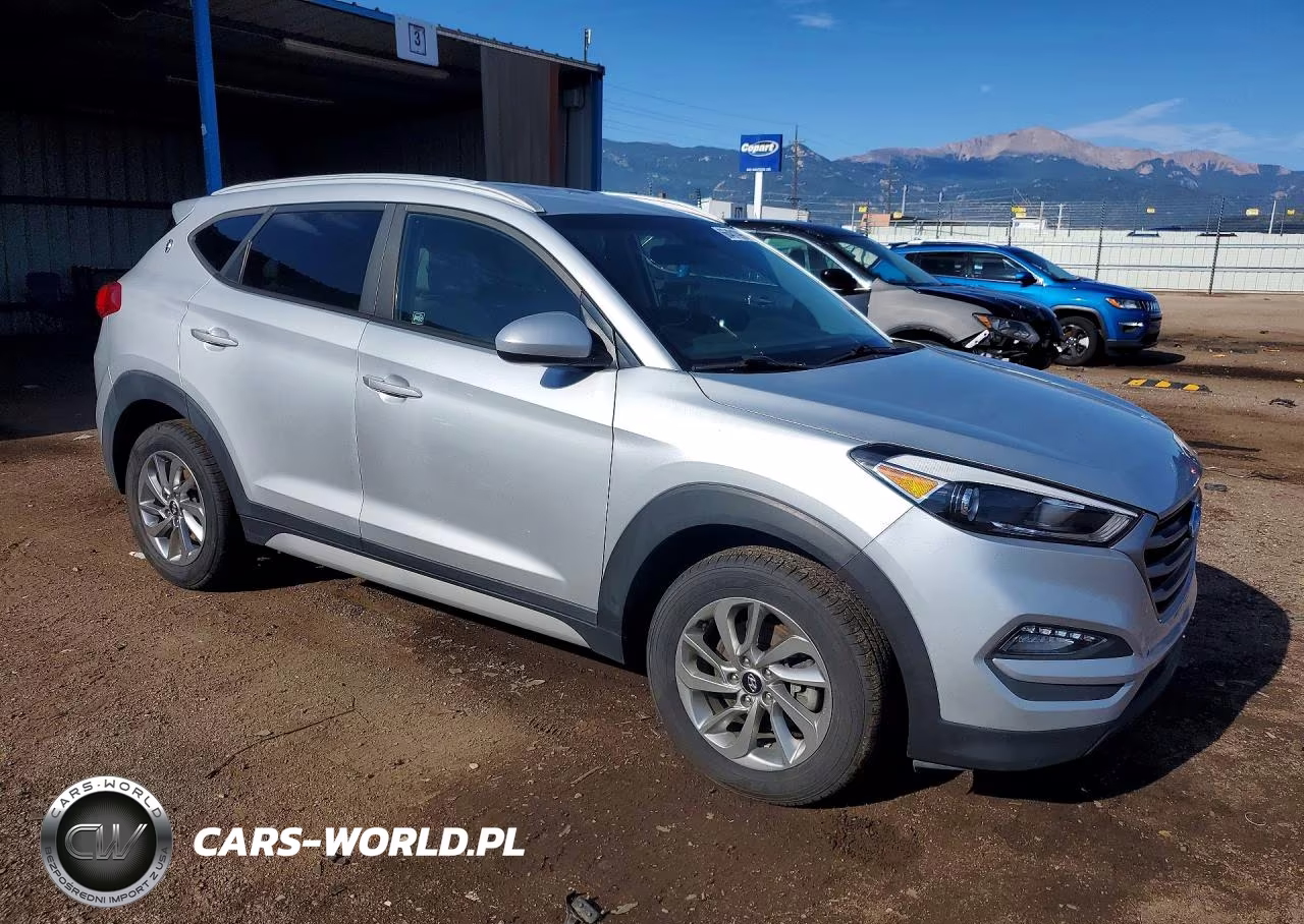 2018 Hyundai Tucson Sel VIN:KM8J3CA43JU627747 - 4