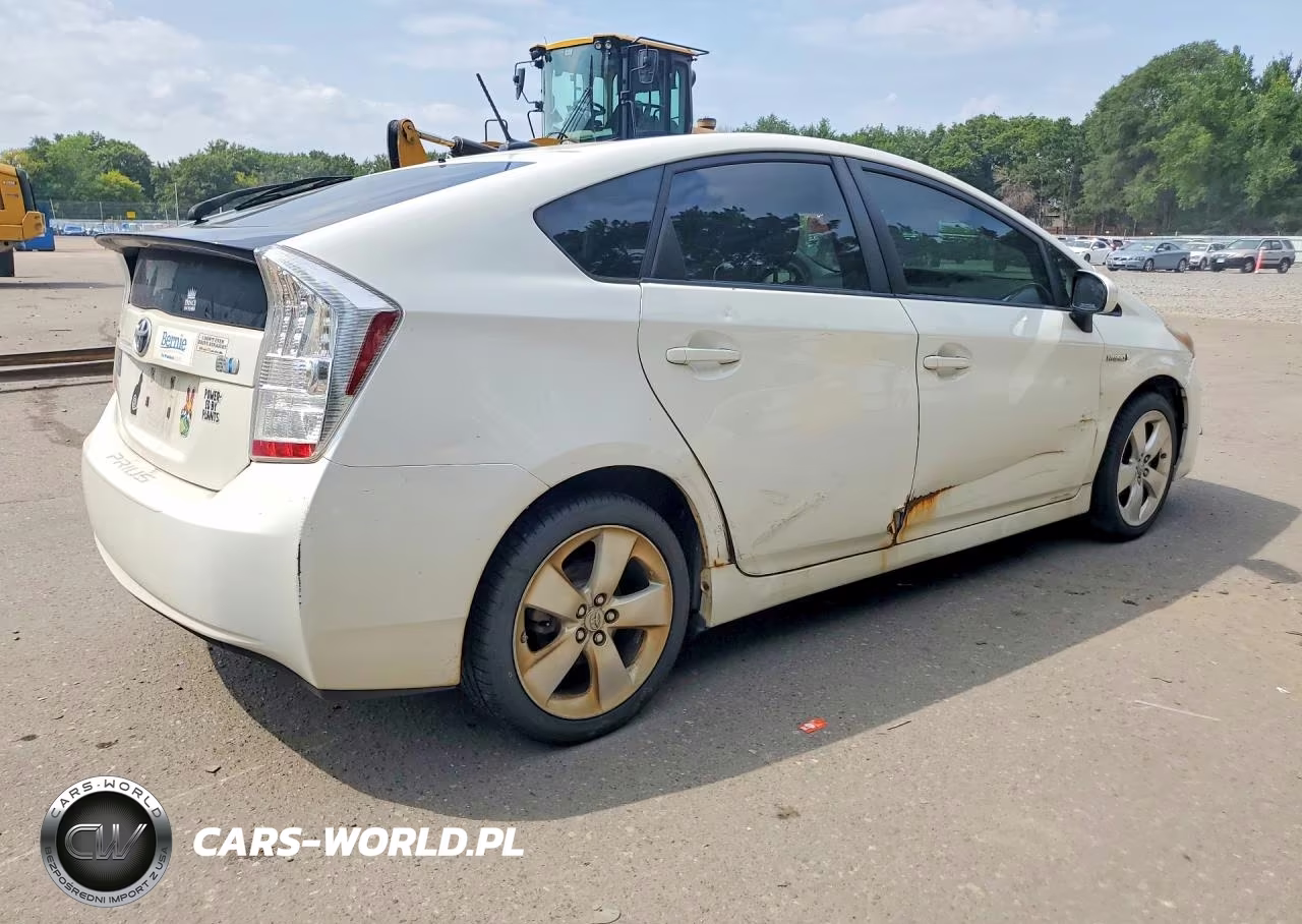 2010 Toyota Prius V VIN:JTDKN3DU7A0073036 - 3