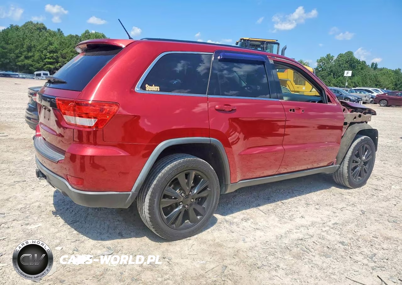 2012 Jeep Grand Cherokee Laredo VIN:1C4RJFAG2CC353846 - 3