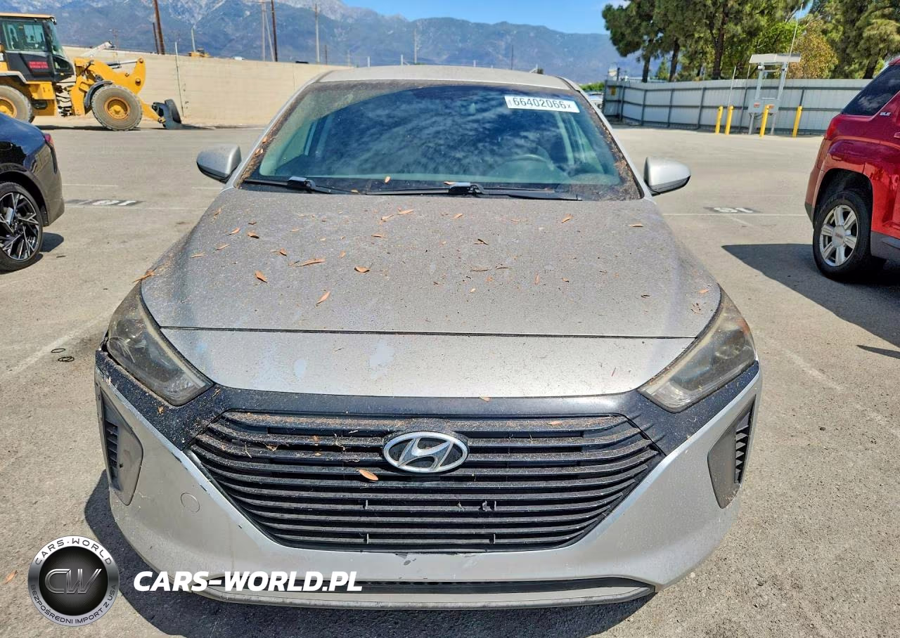 2019 Hyundai Ioniq Blue VIN:KMHC65LCXKU113329 - 5