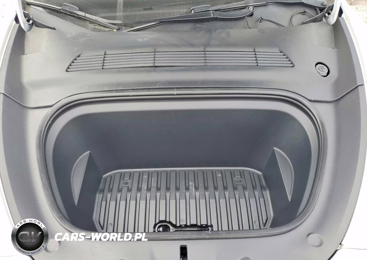2022 Tesla Model Y VIN:7SAYGAEE6NF316538 - 11