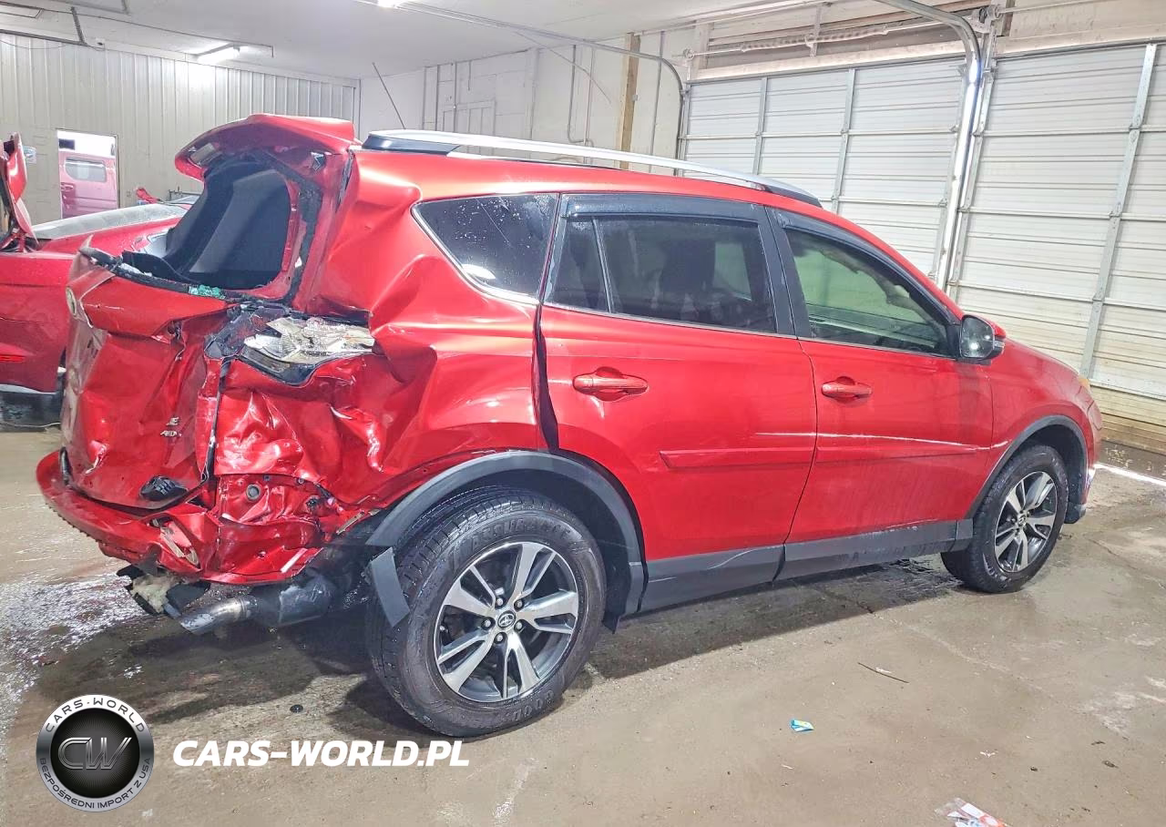 2017 Toyota Rav4 Xle VIN:JTMRFREV2HJ151457 - 3