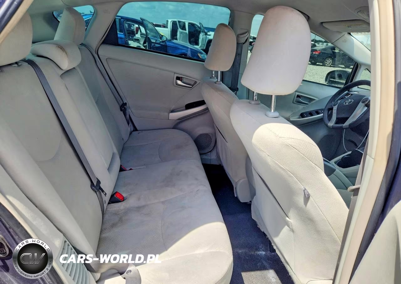 2014 Toyota Prius Two VIN:JTDKN3DU4E0368018 - 10