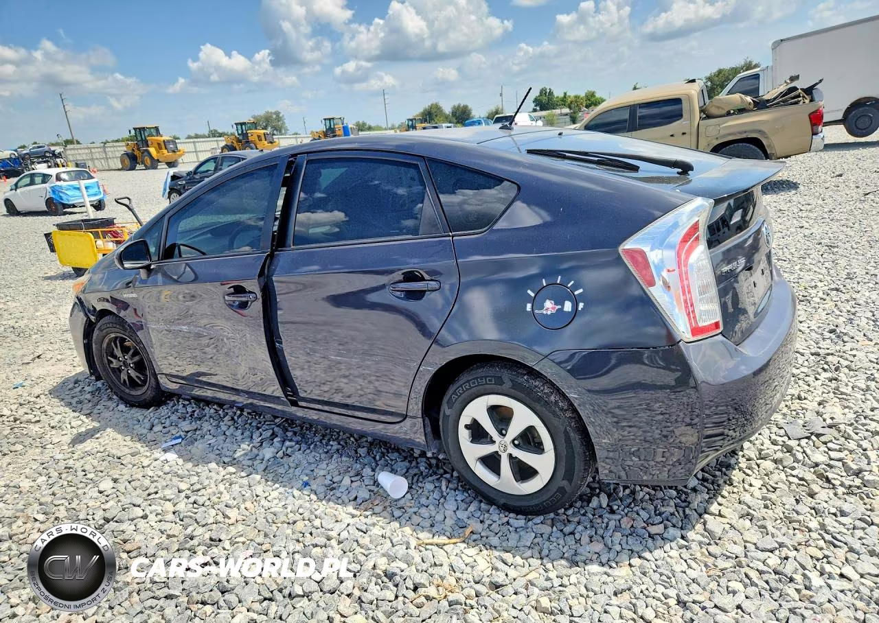 2014 Toyota Prius Two VIN:JTDKN3DU4E0368018 - 2