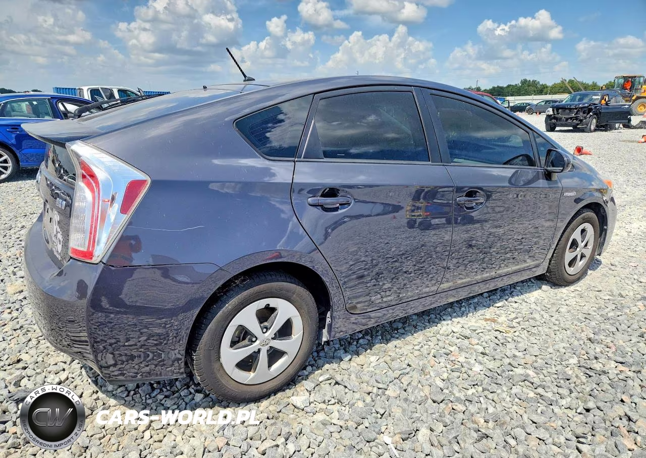 2014 Toyota Prius Two VIN:JTDKN3DU4E0368018 - 3