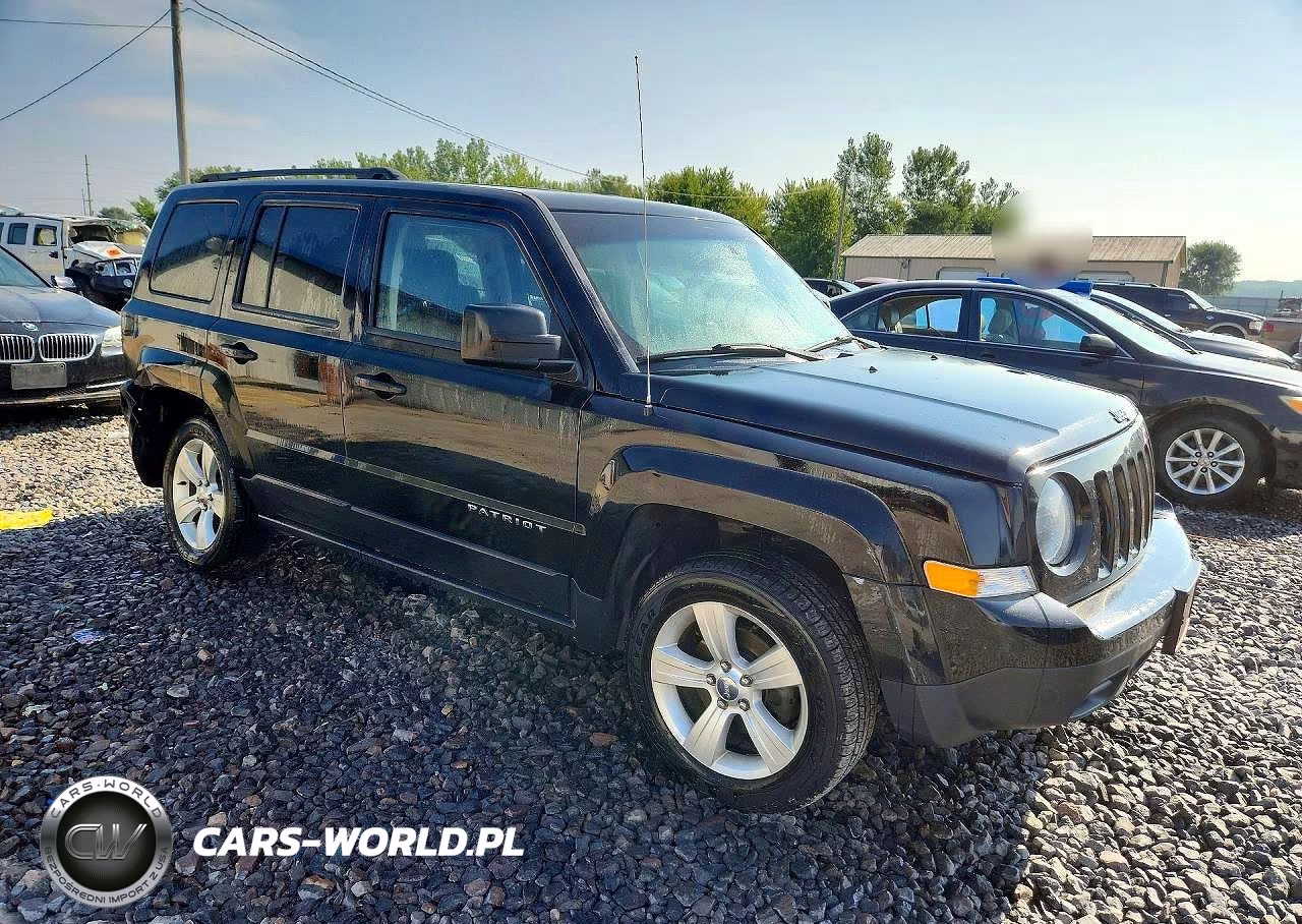 2015 Jeep Patriot Latitude VIN:1C4NJRFB3FD184464 - 4