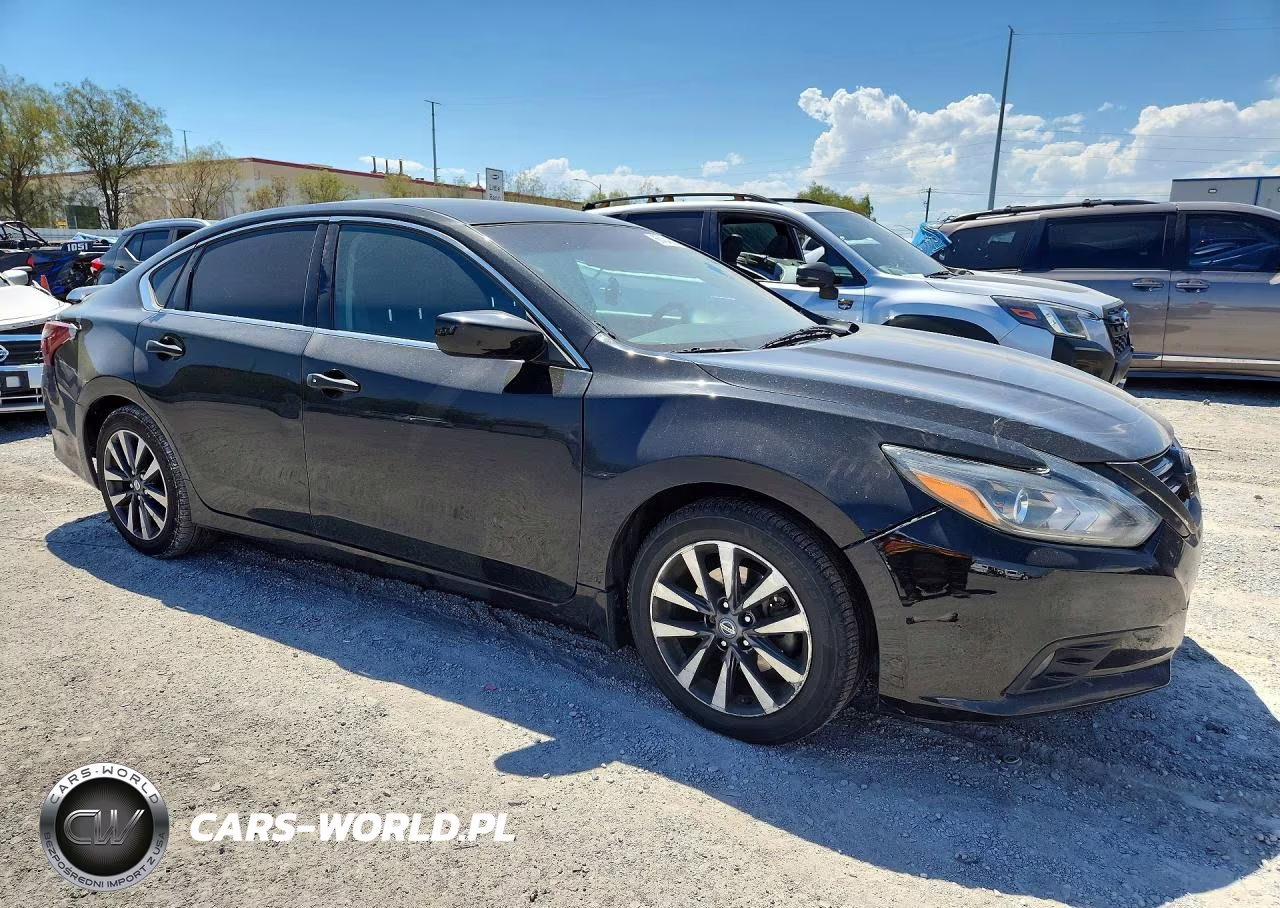 2017 Nissan Altima 2.5 Sr VIN:1N4AL3AP9HC476790 - 4