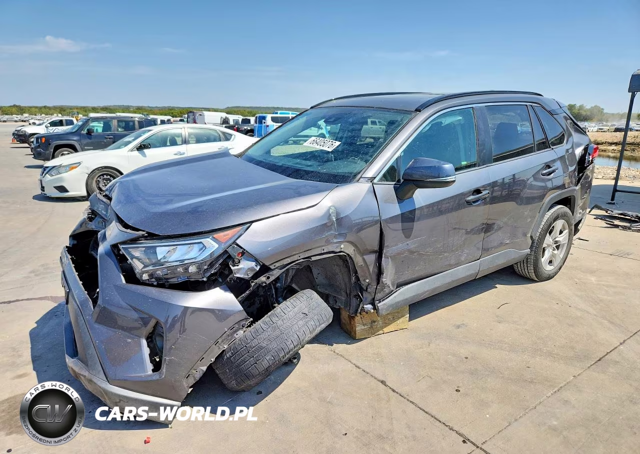 2021 Toyota Rav4 Xle VIN:2T3W1RFV9MW149345 - 1