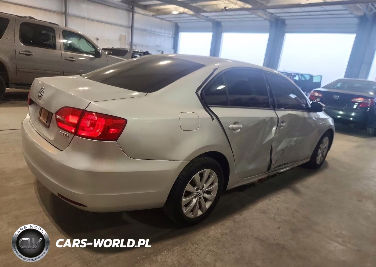 2011 Volkswagen Jetta VIN:3VWDX7AJ9BM324848 - 3