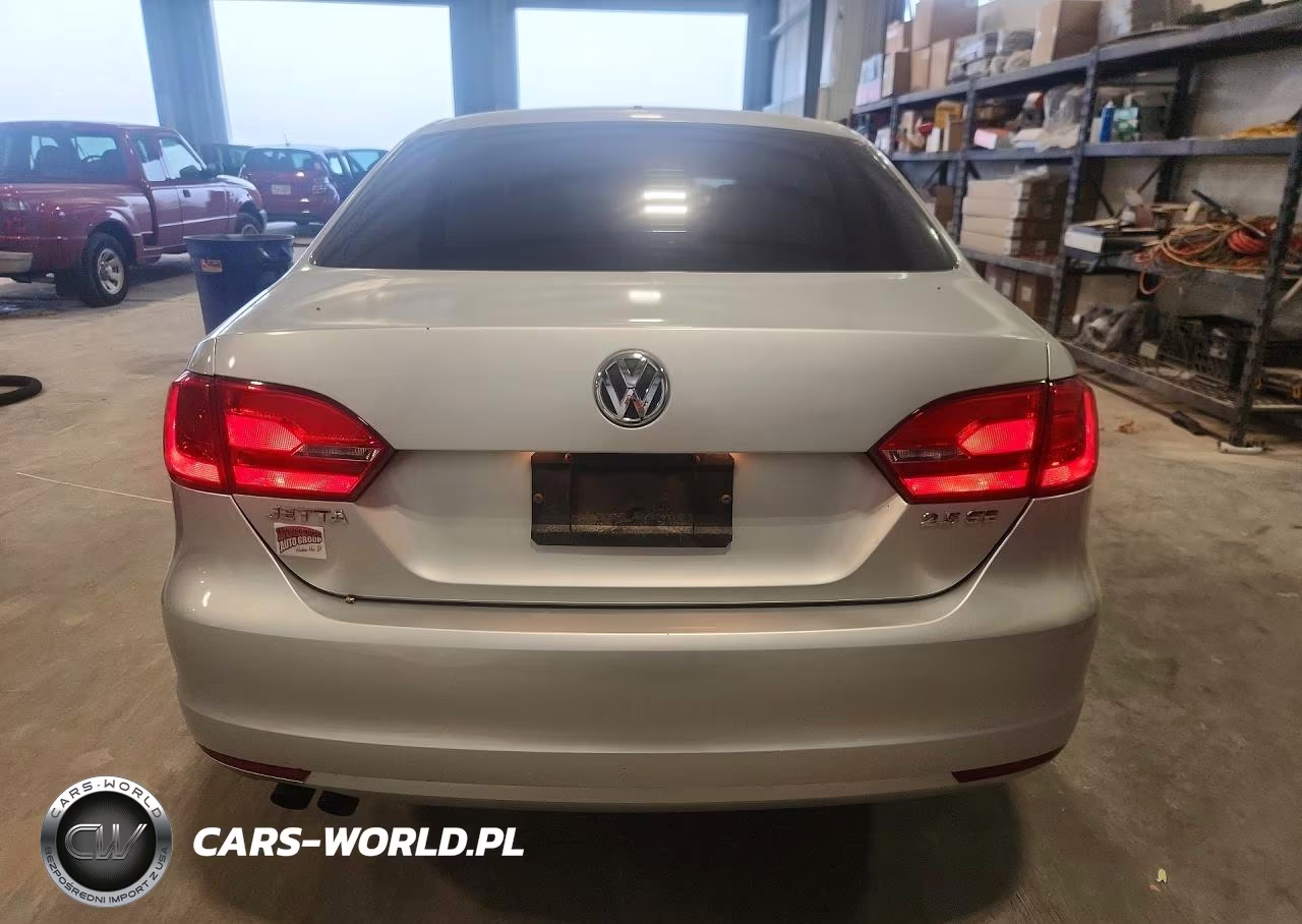 2011 Volkswagen Jetta VIN:3VWDX7AJ9BM324848 - 6