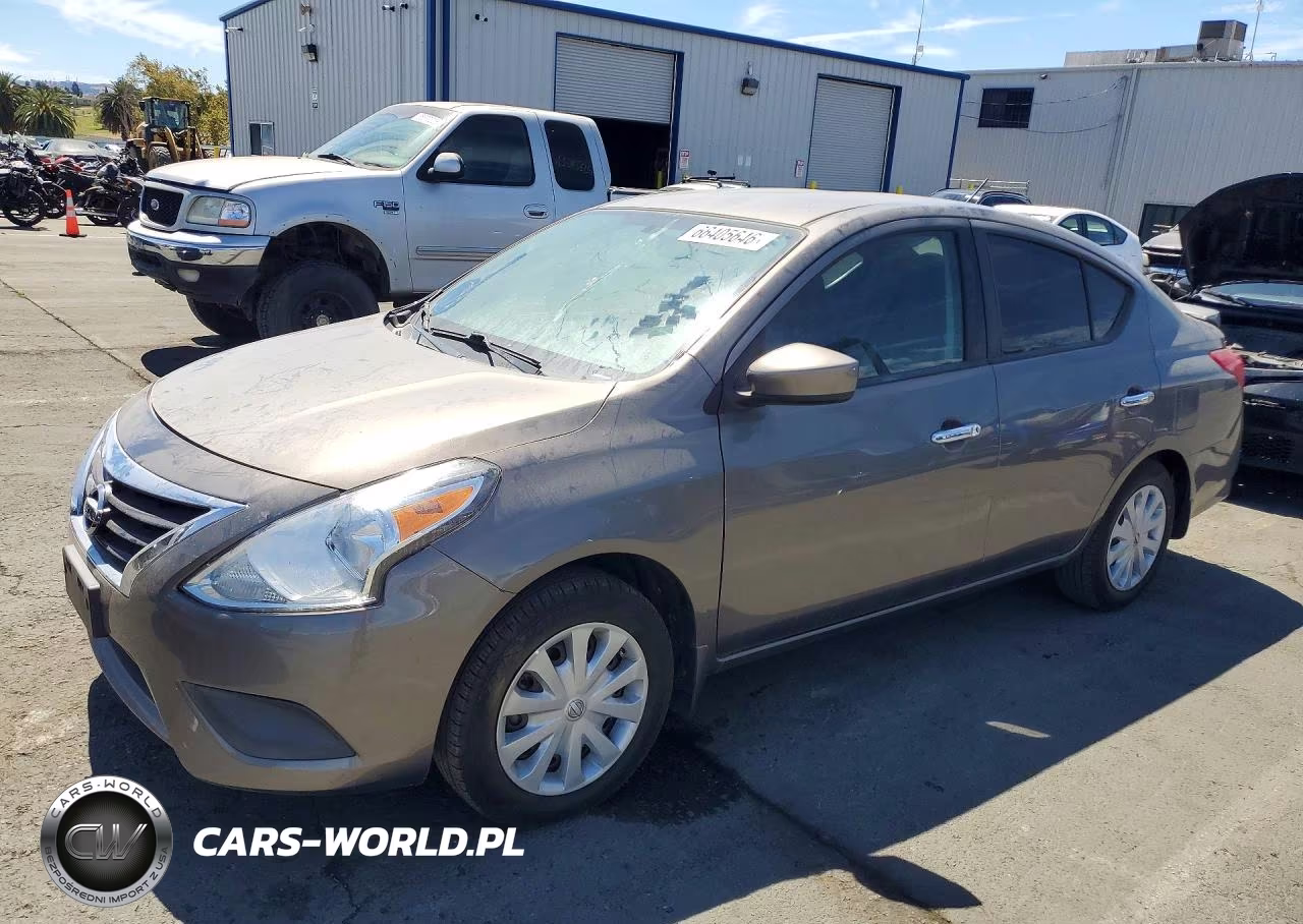 2016 Nissan Versa 1.6 Sv