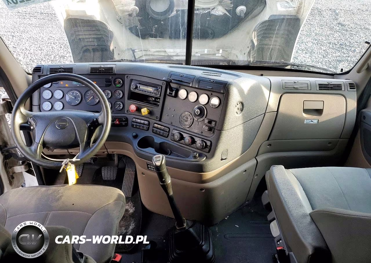 2014 Freightliner Cascadia Semi Truck VIN:3AKJGLBG5ESFL8565 - 8