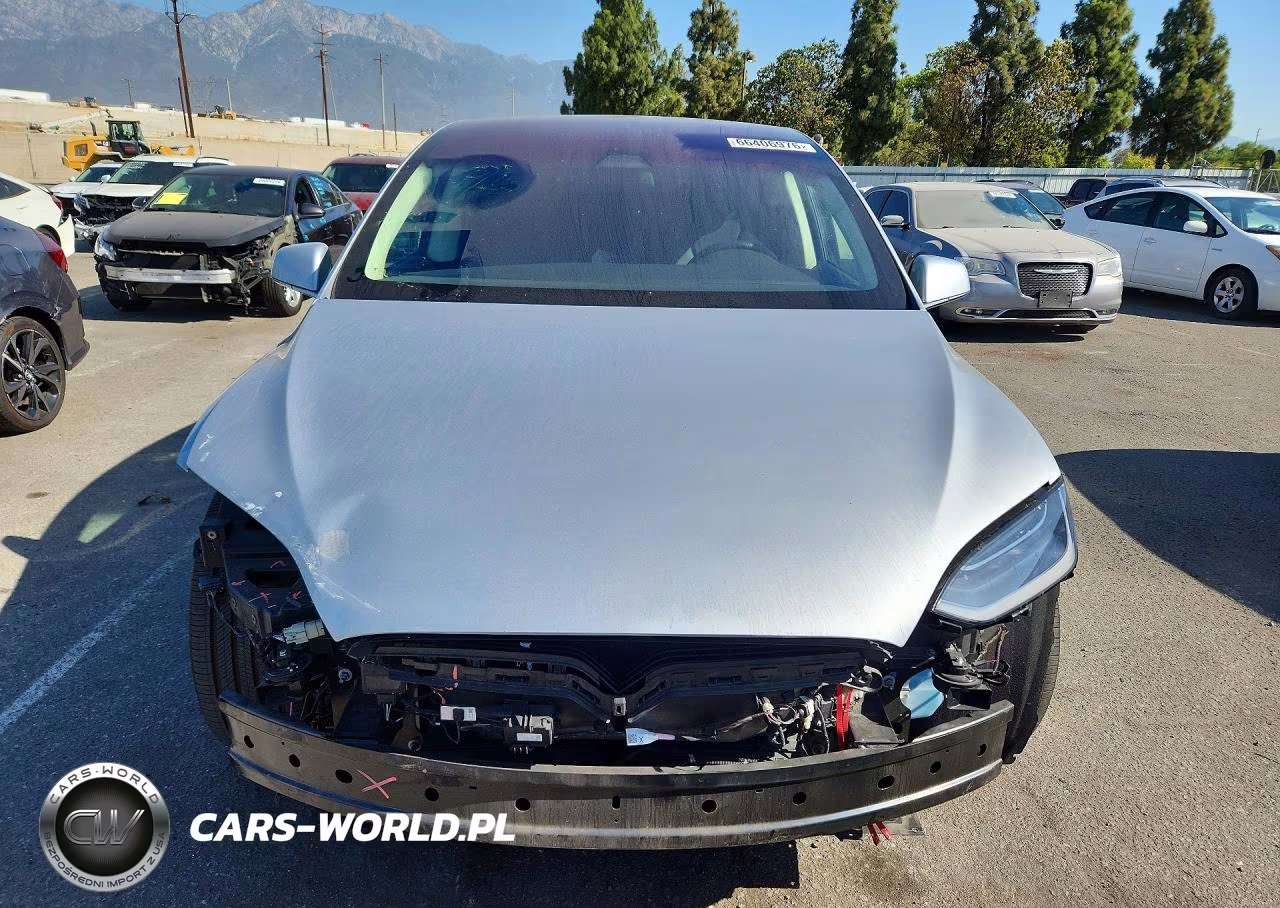 2017 Tesla Model X VIN:5YJXCBE23HF058046 - 5