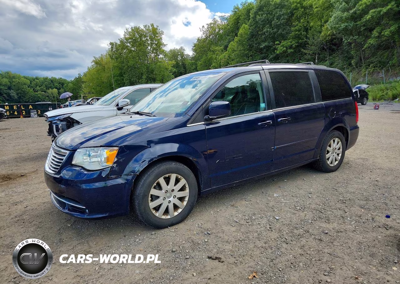 2014 Chrysler Town & Country Touring – zdjęcie 1 z 13