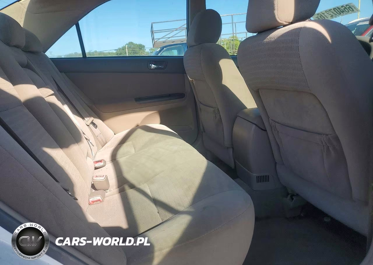 2005 Toyota Camry Le VIN:4T1BE32K05U637007 - 10