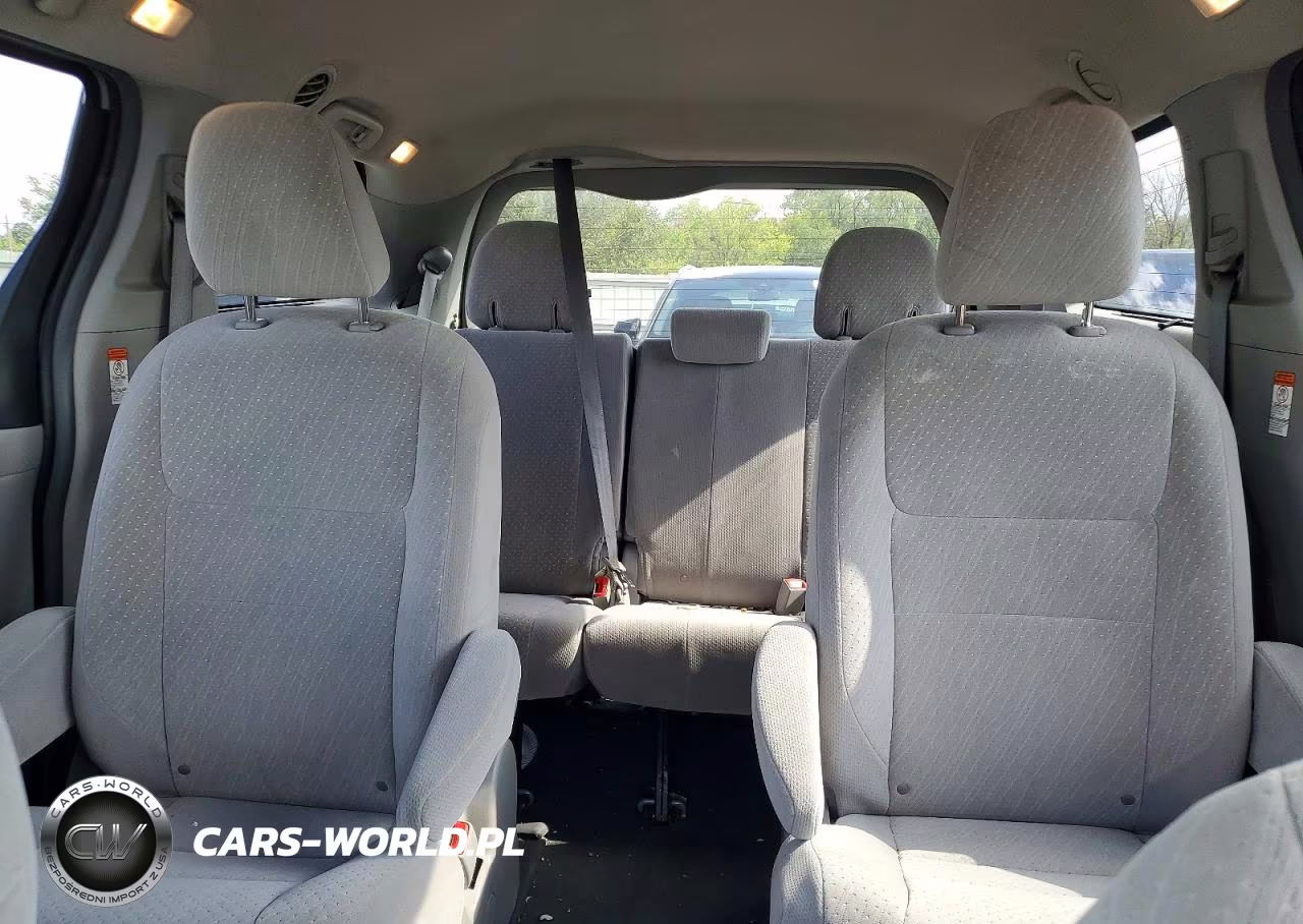 2019 Toyota Sienna Le VIN:5TDJZ3DC5KS226227 - 10