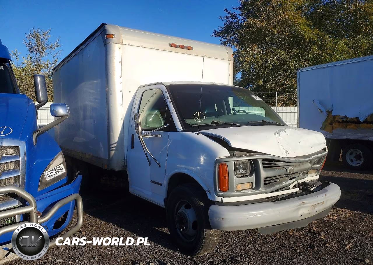 1997 Chevrolet Express G3500 Box Truck VIN:1GBJG31R2V1050354 - 4