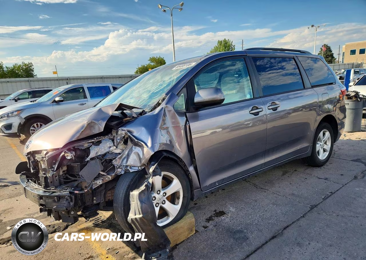 2015 Toyota Sienna Le