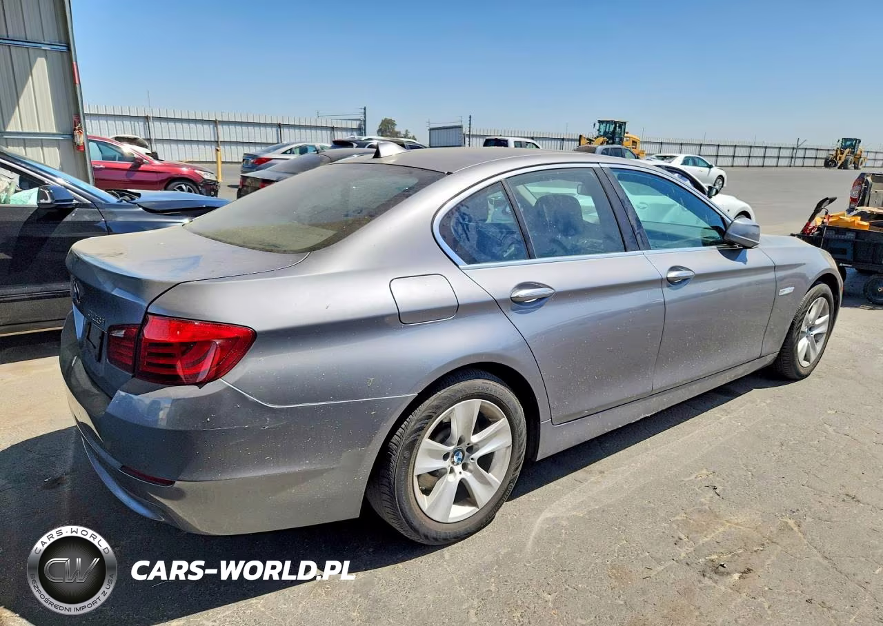2012 BMW 528 I VIN:WBAXG5C50CDX03011 - 3