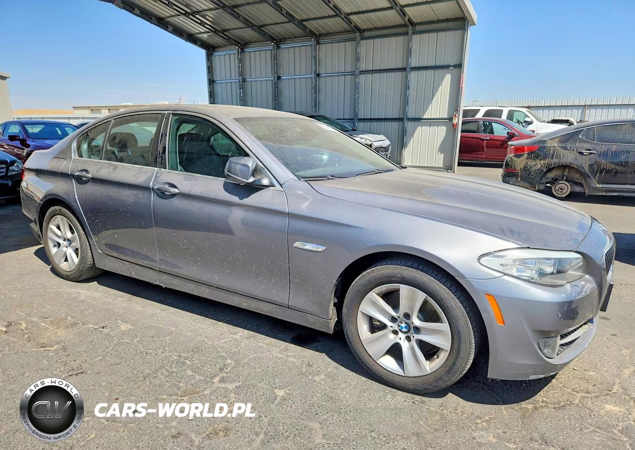 2012 BMW 528 I VIN:WBAXG5C50CDX03011 - 4