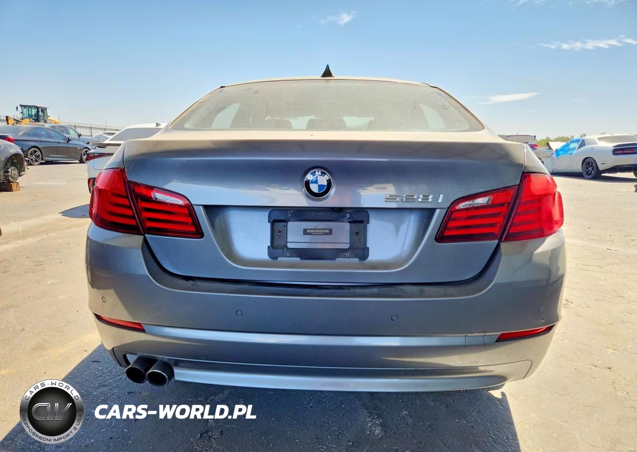 2012 BMW 528 I VIN:WBAXG5C50CDX03011 - 6