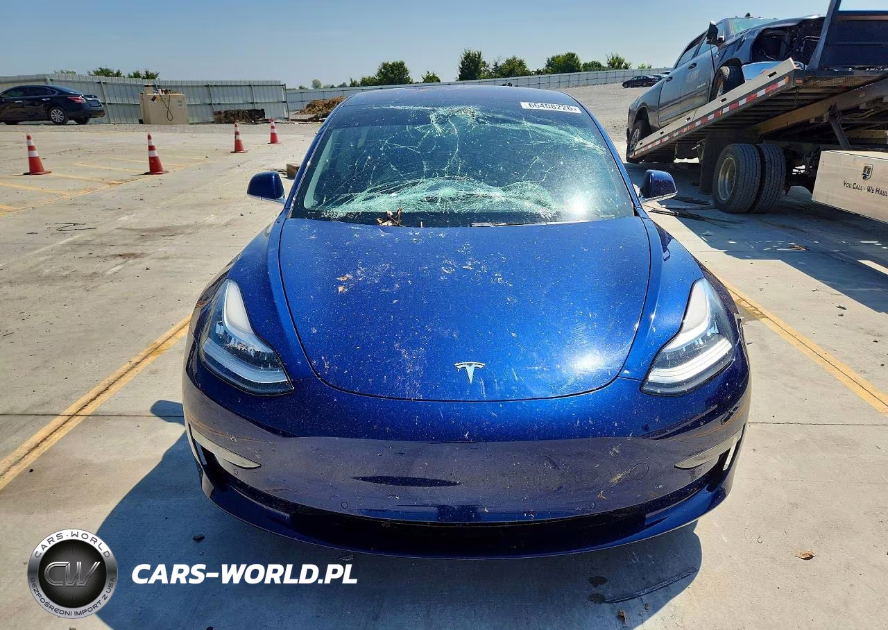 2018 Tesla Model 3 VIN:5YJ3E1EAXJF155079 - 5