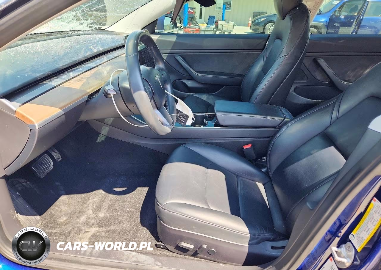 2018 Tesla Model 3 VIN:5YJ3E1EAXJF155079 - 7