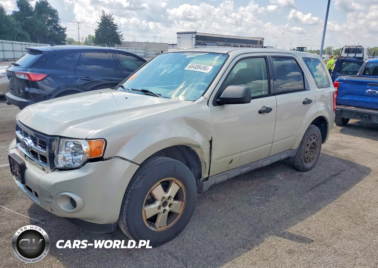 2009 Ford Escape Xls VIN:1FMCU02779KA58261 - 1