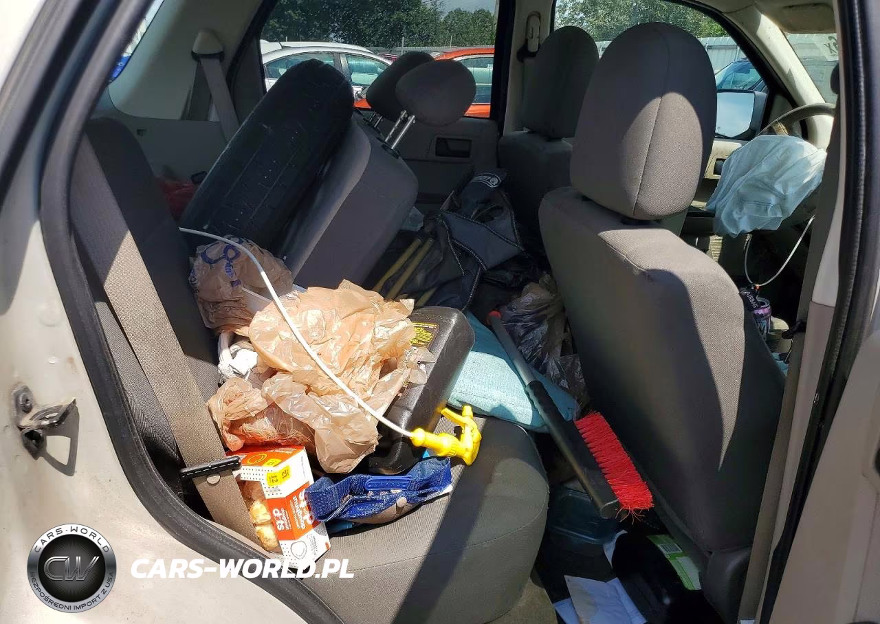 2009 Ford Escape Xls VIN:1FMCU02779KA58261 - 11