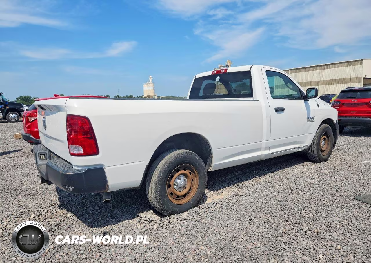 2018 Ram 1500 St VIN:3C6JR6DG8JG167103 - 3